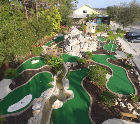 Putt-Puttin' in Paradise - Minneola, FL