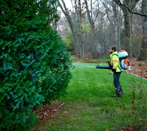 Evergreen Tree Service - Windsor Locks, CT