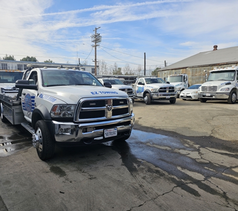 EZ Towing - Van Nuys, CA