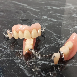 Yeppoon Denture Clinic - Taranganba, QLD