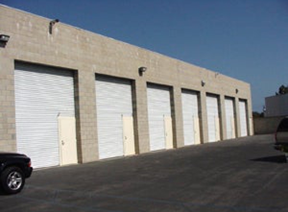 1st Class Storage - Costa Mesa, CA