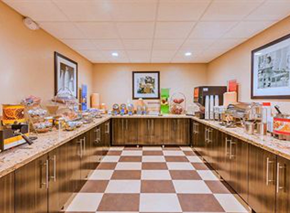 Hampton Inn Bakersfield-Central - Bakersfield, CA