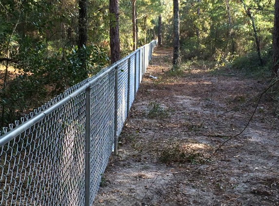 Gardner's Fencing & Tree Svc - Hudson, FL