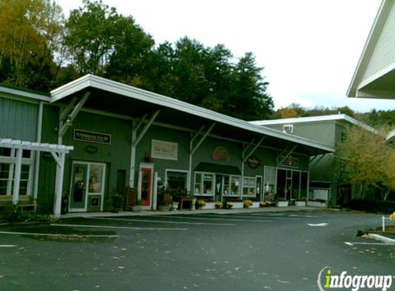 Bowerbird & Friends - Peterborough, NH