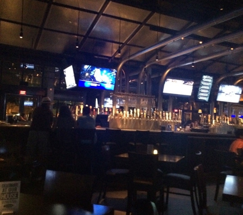 Yard House - Miami Beach, FL