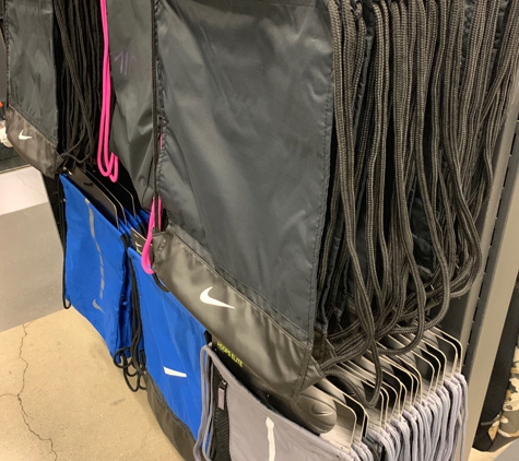 Nike Clearance Store - Flushing Queens - Flushing, NY