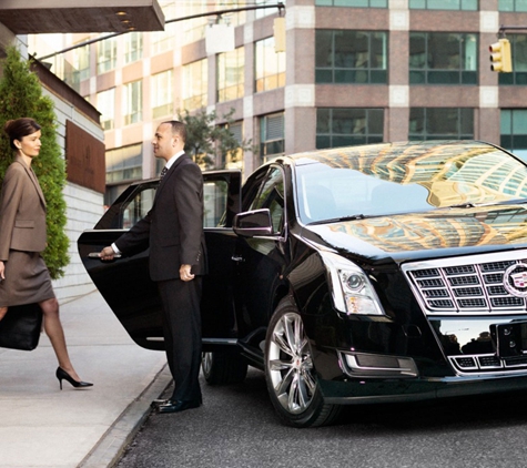 Boston Transportation Group - BTG Limo - Foxborough, MA. Car and Limousine service for personal and corporate occasions, Chauffeured Car and Limousine services