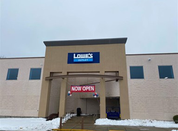 Lowe's Outlet Store - Avon, MA