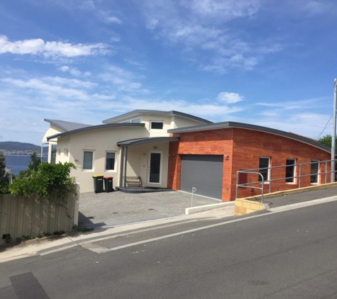 Delpero & Clements Builders - Cambridge, TAS