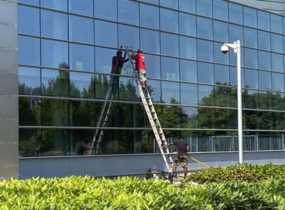 Cutting Edge Window Cleaning Services - Eugene, OR