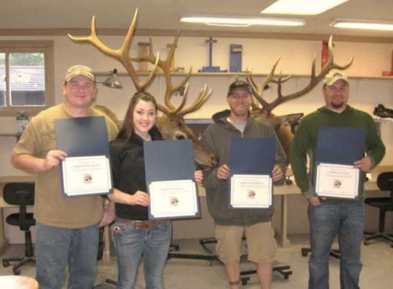 Hutton Valley School of Taxidermy - St Charles, IA