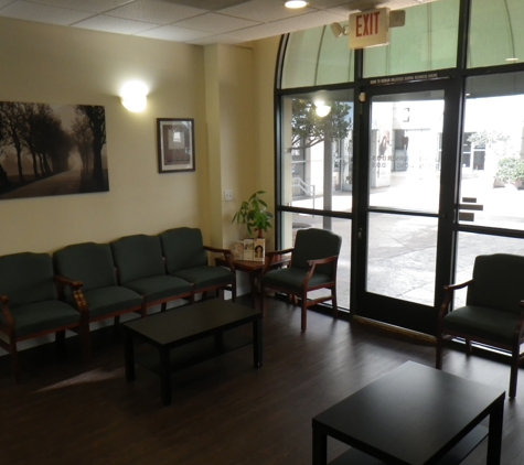 Lloyd Turner DDS - Glendale, CA. You won't be waiting here long