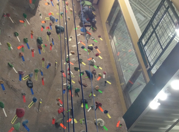 Recreation Center at Eastridge - Highlands Ranch, CO