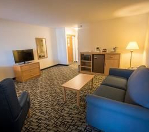 Groton Inn & Suites - Groton, CT