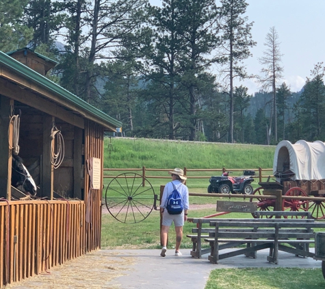 The Stables at Palmer Gulch - Hill City, SD