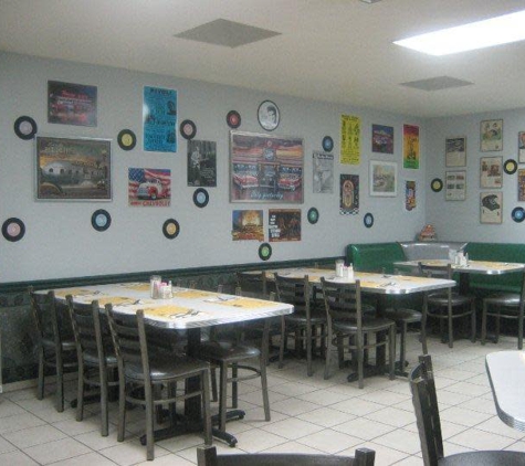 50's Diner Backseat Bar - Mayer, AZ