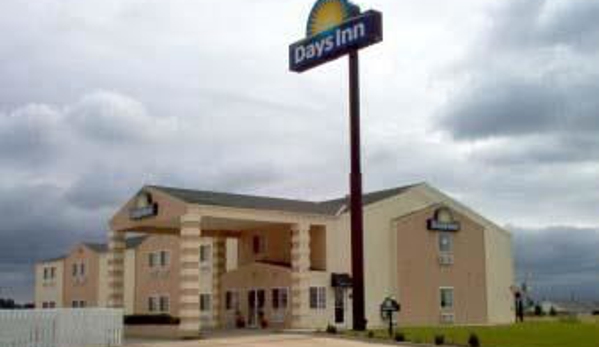 Days Inn by Wyndham Butler - Butler, MO