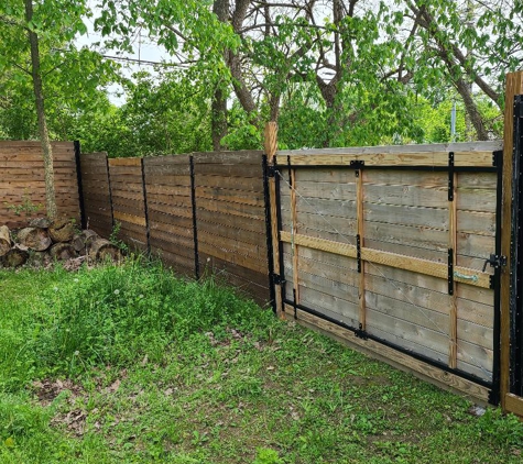 Fence & Post Repair Service - North Royalton, OH