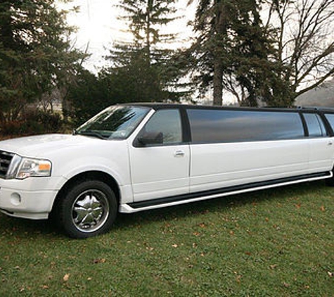 Churchill III Limousine Inc - Milwaukee, WI