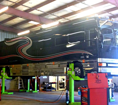 Coach & Diesel Works of Nashville - Hendersonville, TN
