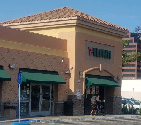 7-Eleven - Santa Ana, CA