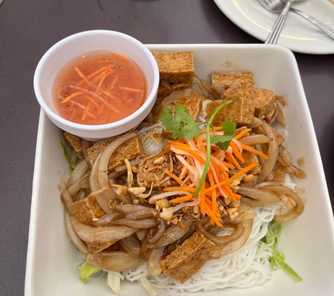 Lang Van Vietnamese - Charlotte, NC