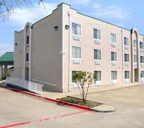 Super 8 by Wyndham Garland/Rowlett/East Dallas area - Garland, TX