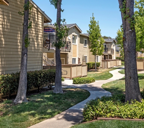 Iron Horse Park Apartments - Pleasant Hill, CA