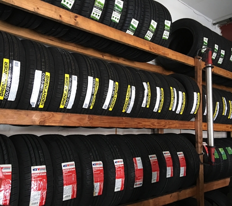 C & B Tires - Largo, FL