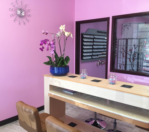 Macungie Nails & Spa - Macungie, PA