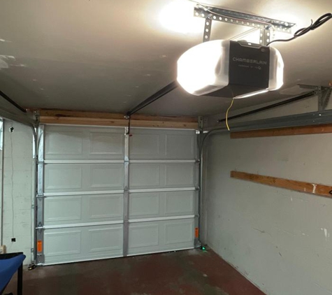 Ingstrup Garage Doors And Construction - Lansing, MI