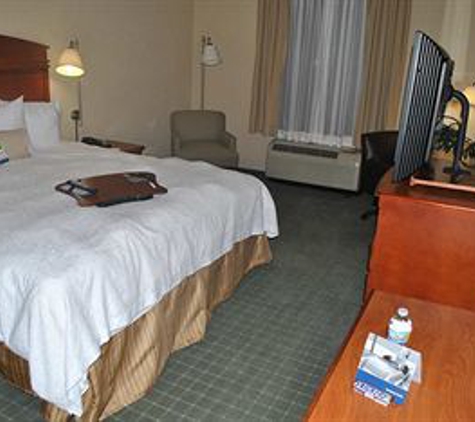 Hampton Inn & Suites Los Angeles/Sherman Oaks - Sherman Oaks, CA