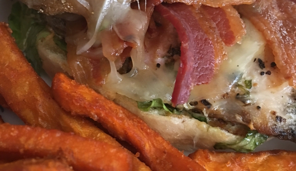 Compadre's Texas Cafe - Conroe, TX. Tx8 BIG cluck grilled chicken burger/ Fried Green Tomato BLT