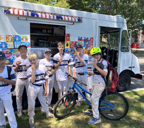 Mo's Ice Cream Truck - Lexington, MA