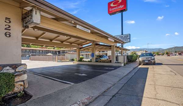 Econo Lodge - Yreka, CA