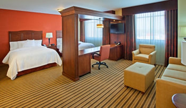 Hampton Inn & Suites Chicago/Mt. Prospect - Mount Prospect, IL