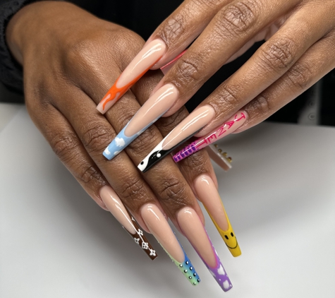 NAB Nail Bar – Best Nail Salon Las Vegas and Eyelash Extensions - Las Vegas, NV. Long nails freestyle in Las Vegas nail art ideas from NAB Nail Bar