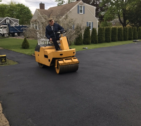 Boston Black Top - Peabody, MA. We pave you save we do all your paveing needs