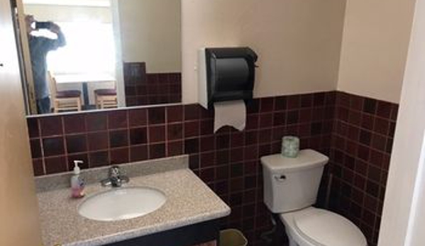 Vino Inn & Suites - Atascadero, CA