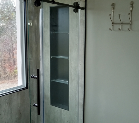 Knoxville Tub to Shower Conversions - Knoxville, TN. Tub to Shower in Aqua-lock wall systems