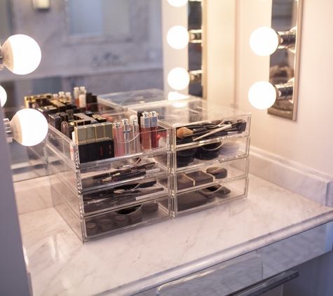 Boxy Girl | Acrylic Makeup Organizer - Fresno, CA