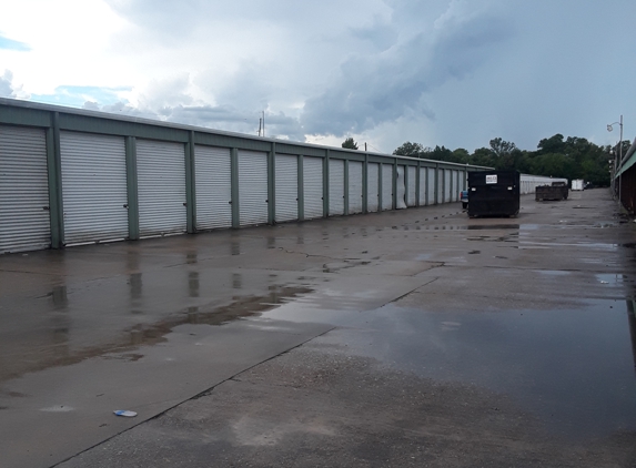 Store Space Self Storage - Beaumont, TX