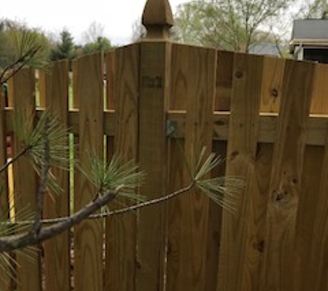 Mid Atlantic Deck and Fence. There were about 12 people working on the fence so the finished product reflects that.