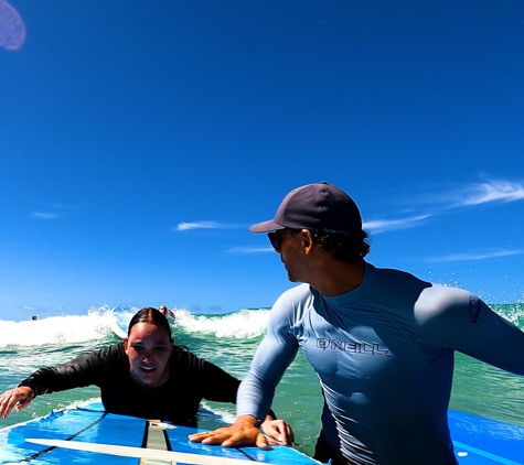 Kahu Surf School - Honolulu, HI