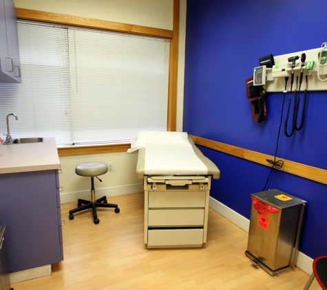 CareSpot Urgent Care. - Pembroke Pines, FL. CareSpot exam table