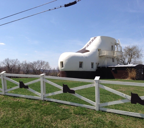 Haines Shoe House - Hellam, PA