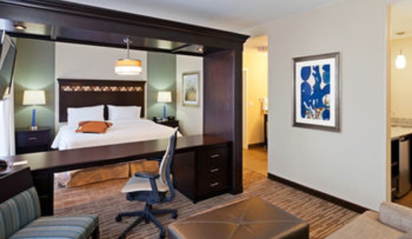 Hampton Inn & Suites Denver/Airport-Gateway Park - Denver, CO