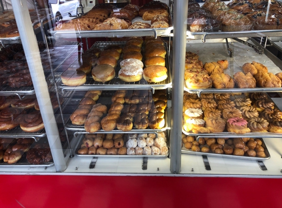 Lee's Donuts - Alameda, CA