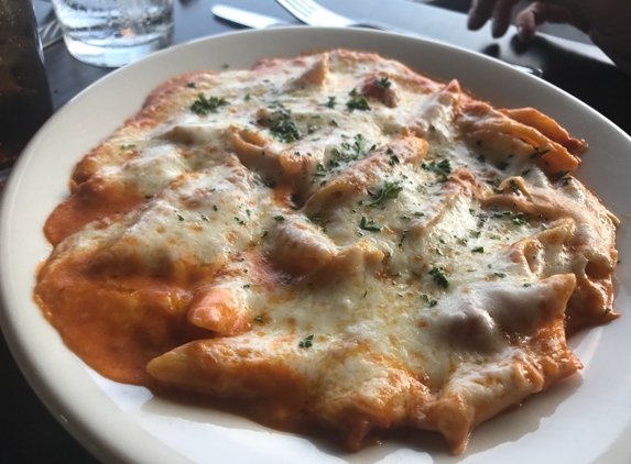 Lucrezia Trattoria - Culver, IN