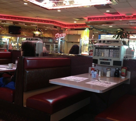 Port Chester Coach Diner - Port Chester, NY